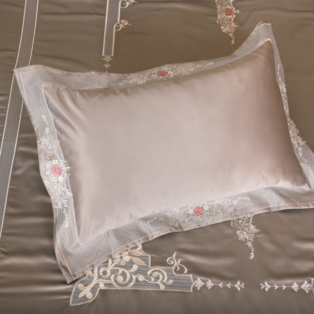 CASHMERE ROSE