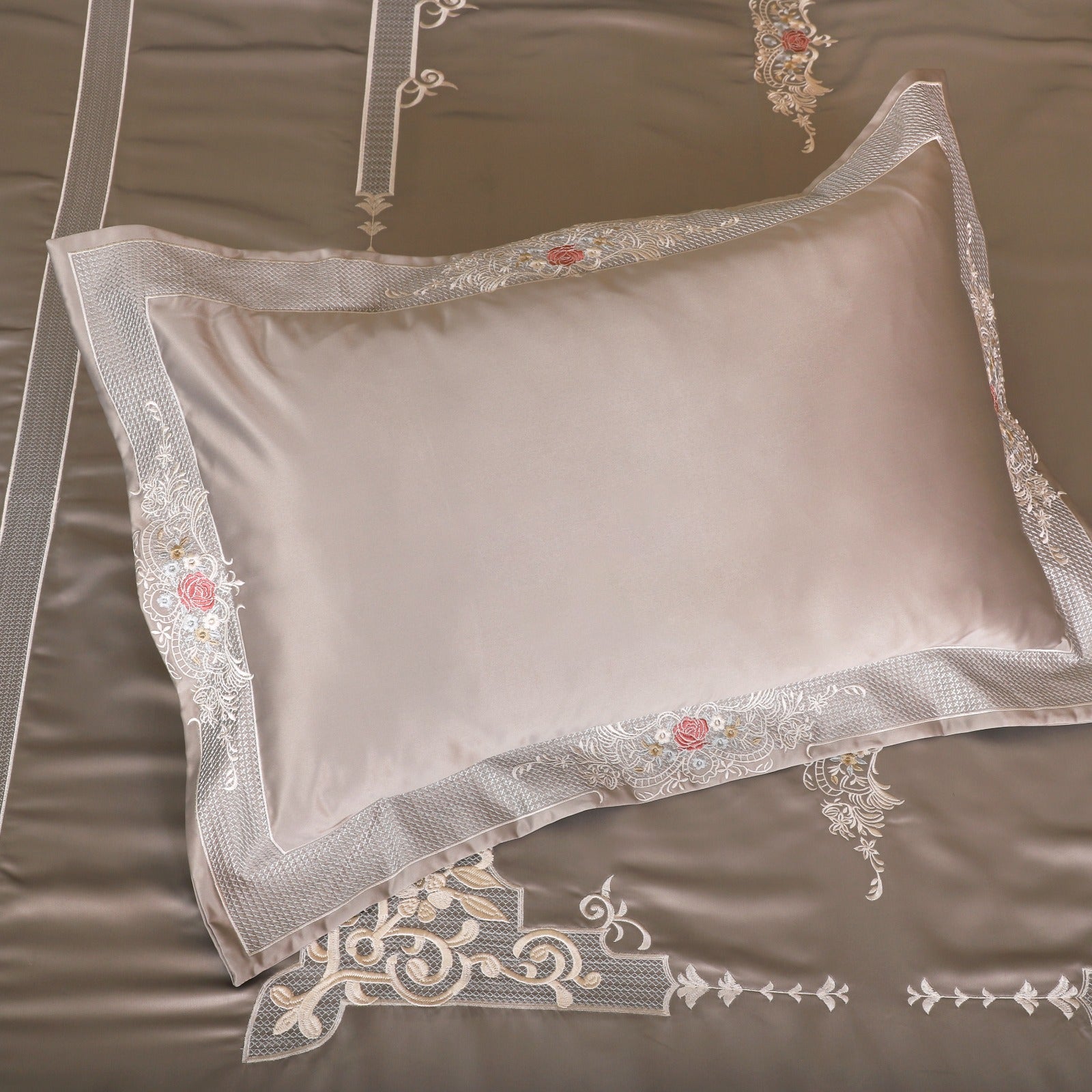 CASHMERE ROSE