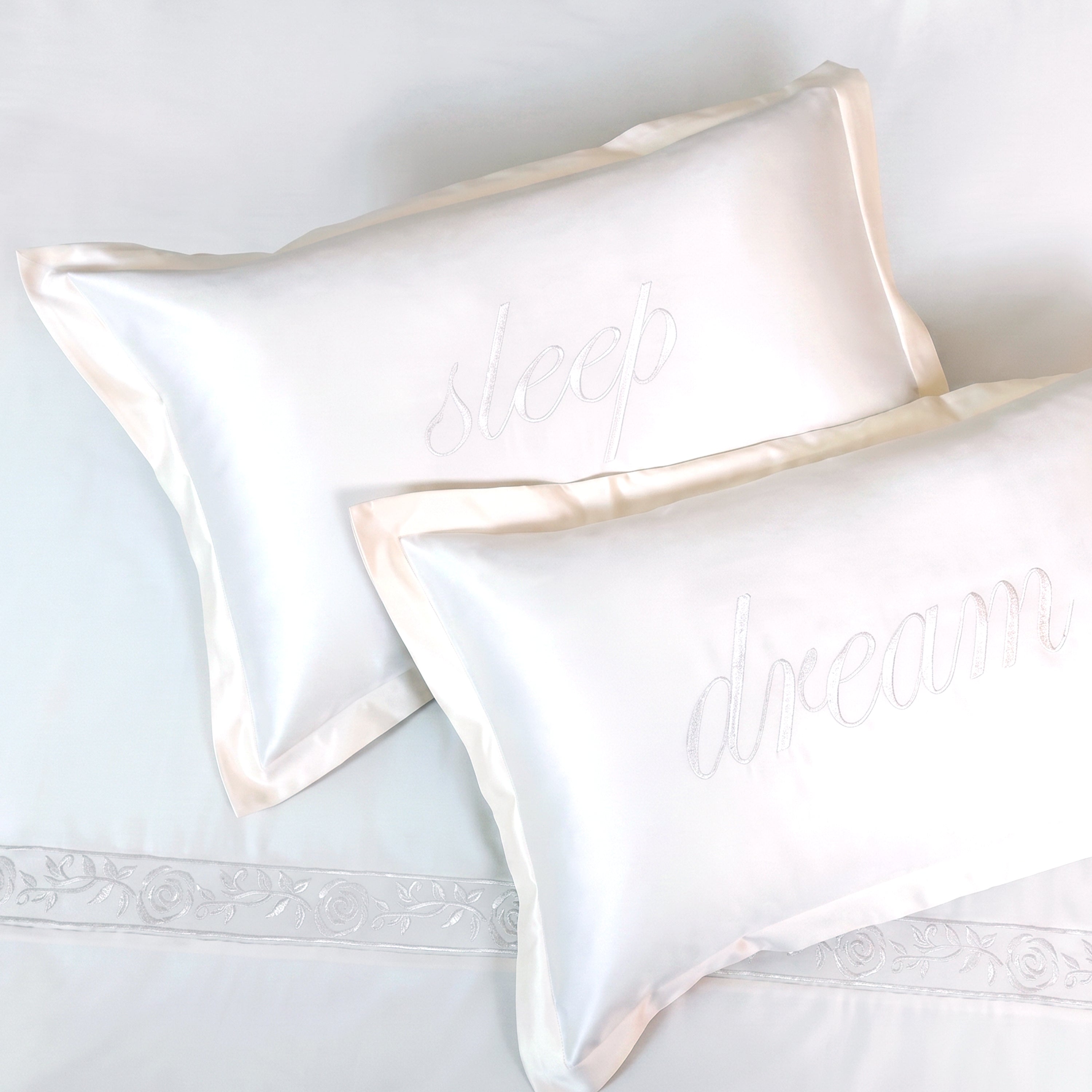 DREAMY DRAPE
